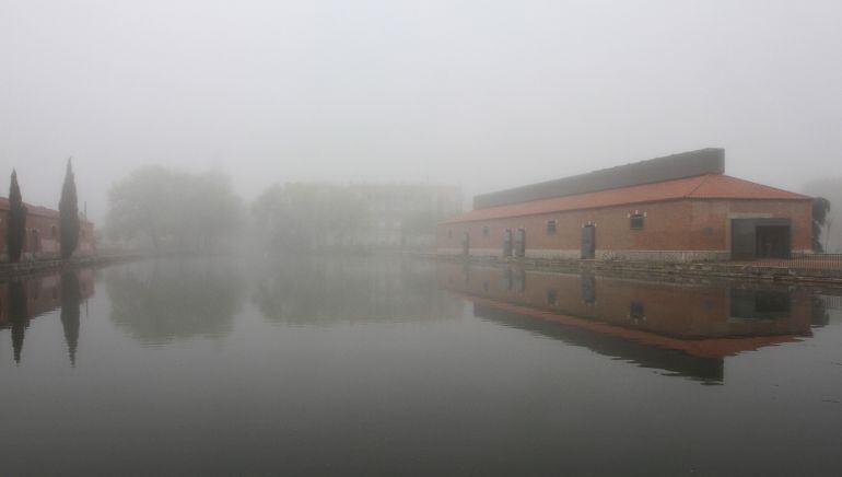 La nave de la Dársena del canel justo frente al Museo del Agua