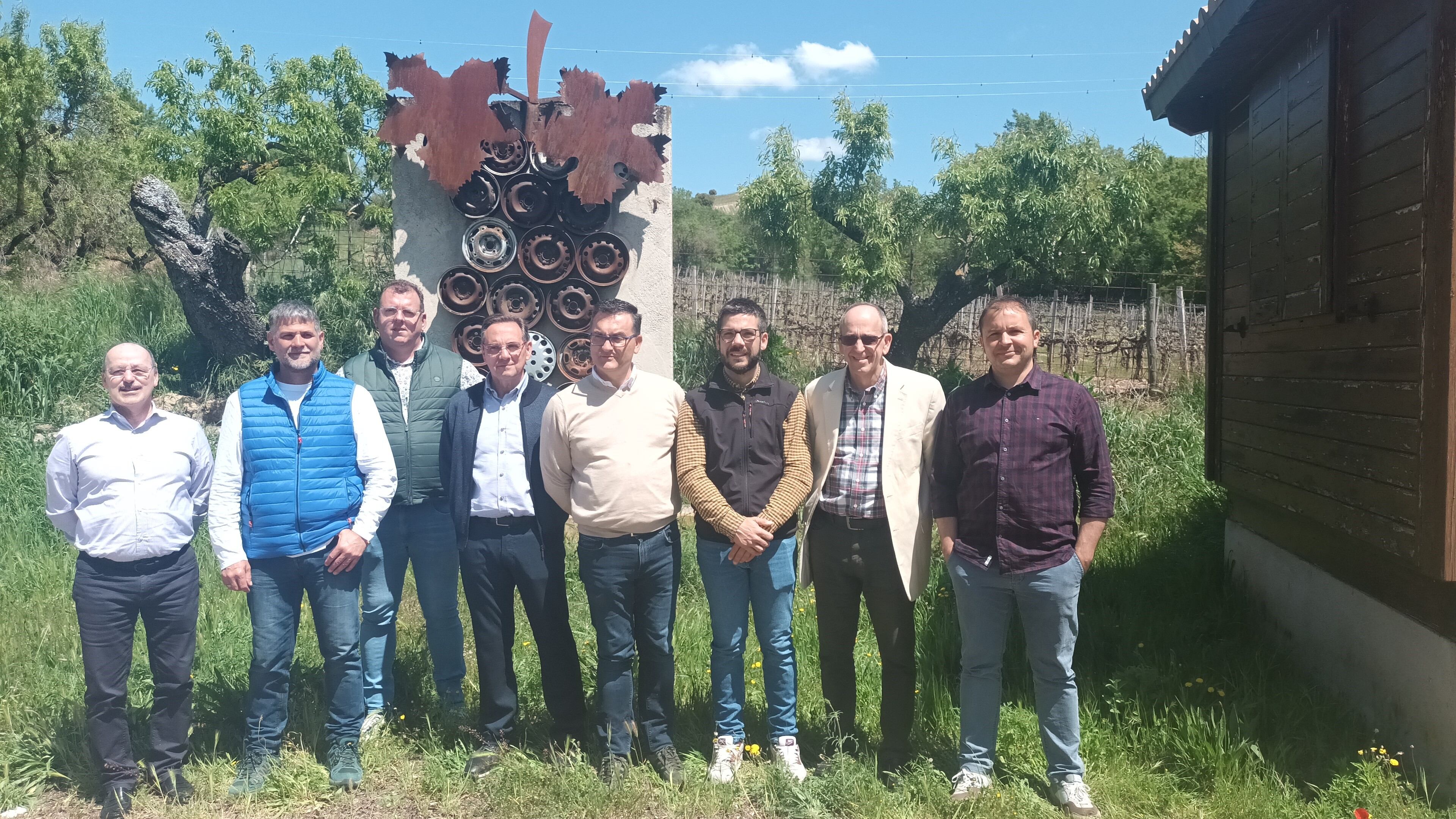 José Antonio Peréz, Fernando Franco, José Luis Arasanz, Eusebio Echart, Roque Vicente, Lorenzo Rabal, José Luis Heitzmann y José Luis Lloret ( de izquierda a derecha)