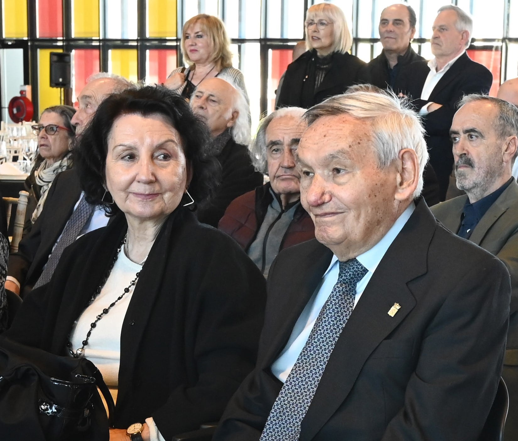 Amable Liñán y Rosita Gutiérrez durante una de las entregas del premio 'Leonés del Año', galardón que él mismo ostentaba