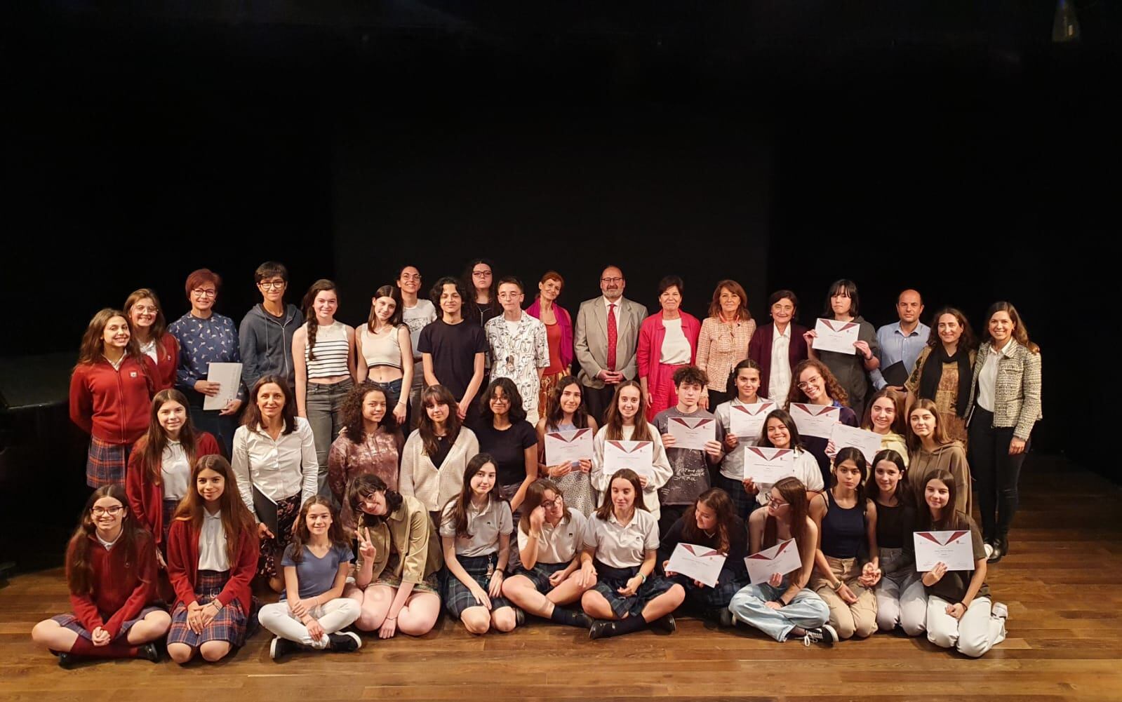 Los estudiantes de 3º y 4º de Educación Secundaria participantes de la iniciativa Esópera y premiados por la Comunidad de Madrid.