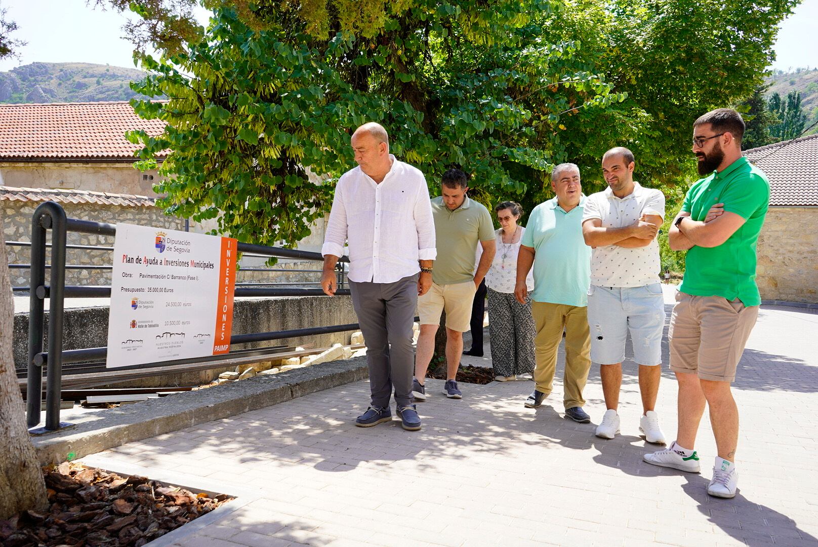 Imágenes del presidente de la Diputación de Segovia, Miguel Ángel de Vicente, visitando el Valle de Tabladillo