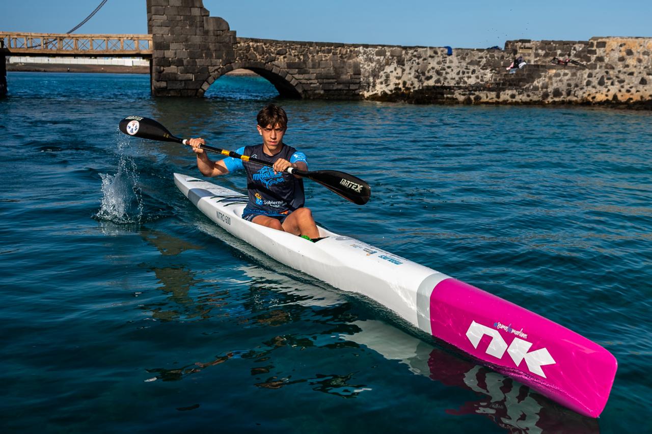 Uno de los piragüistas de Los Marlines de Lanzarote.
