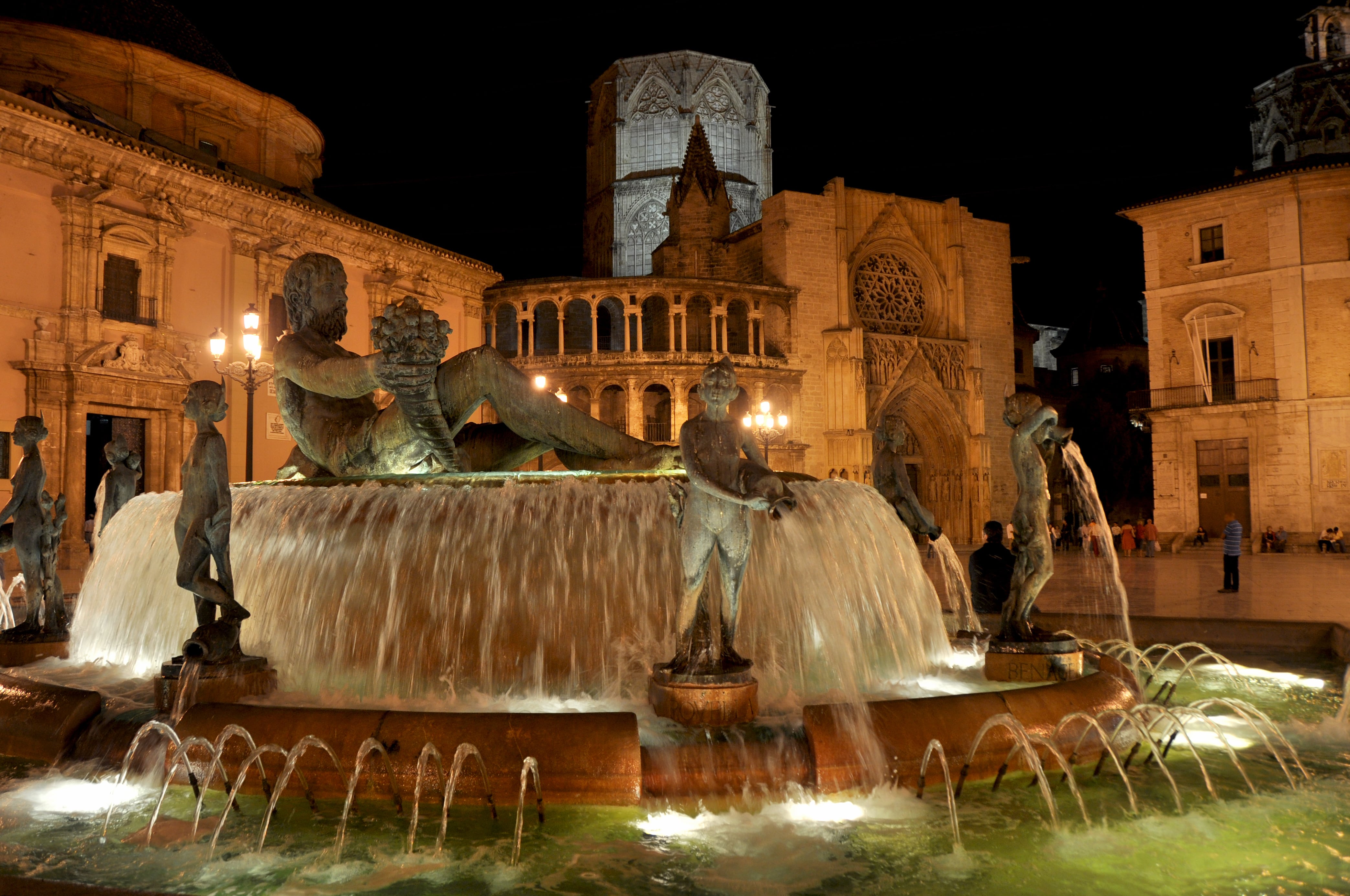 Fuente de la plaza de la Virgen de València