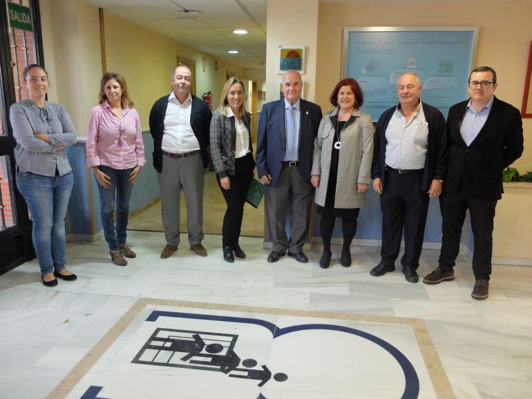 Visita de diputados del PSOE de Granada a la organización ASPROGRADES