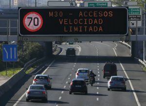 Los acceso a Madrid por la M-30 están limitado a 70Km/h desde las 6 de la mañana de hoy