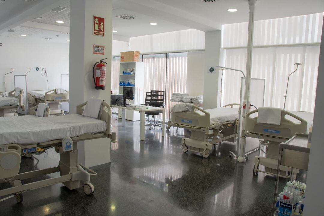 Sala extra, ampliación, de Urgencias, habilitada en el Hospital de Dénia, a principios de la pandemia.
