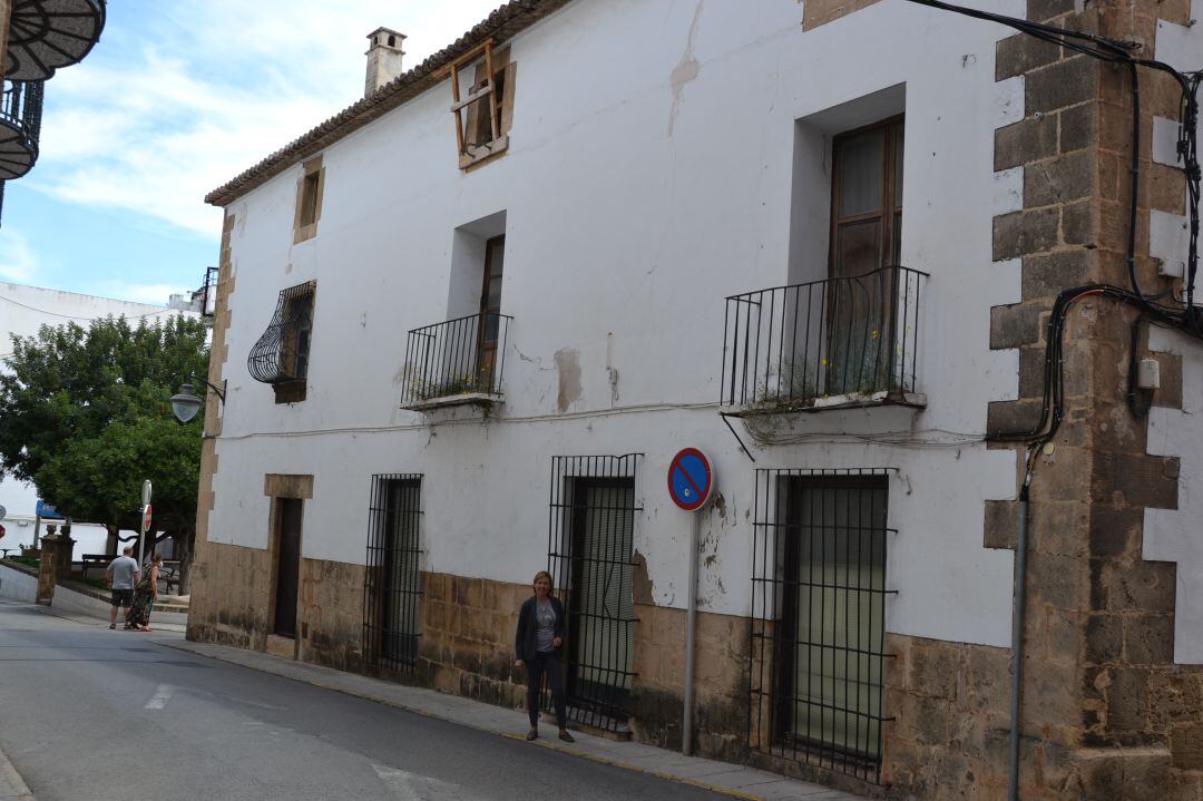 La candidata del PP, Rosa Cardona en la Casa Candelaria.