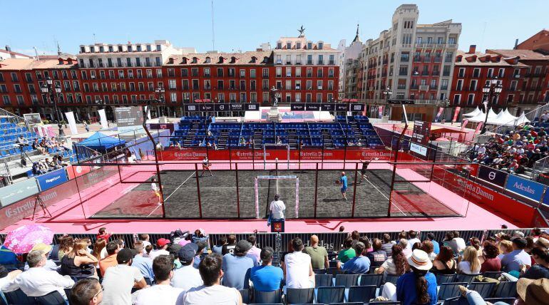 Torneo de pádel celebrado en junio de 2015 en la Plaza Mayor