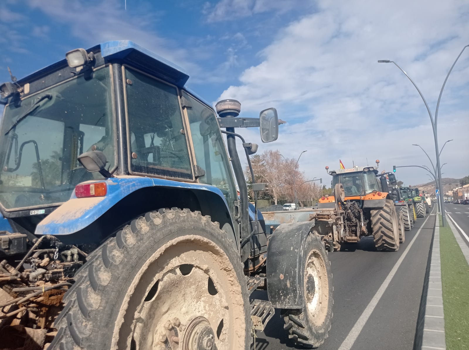 Tractorada en la Ronda de Circunvalación de Lorca