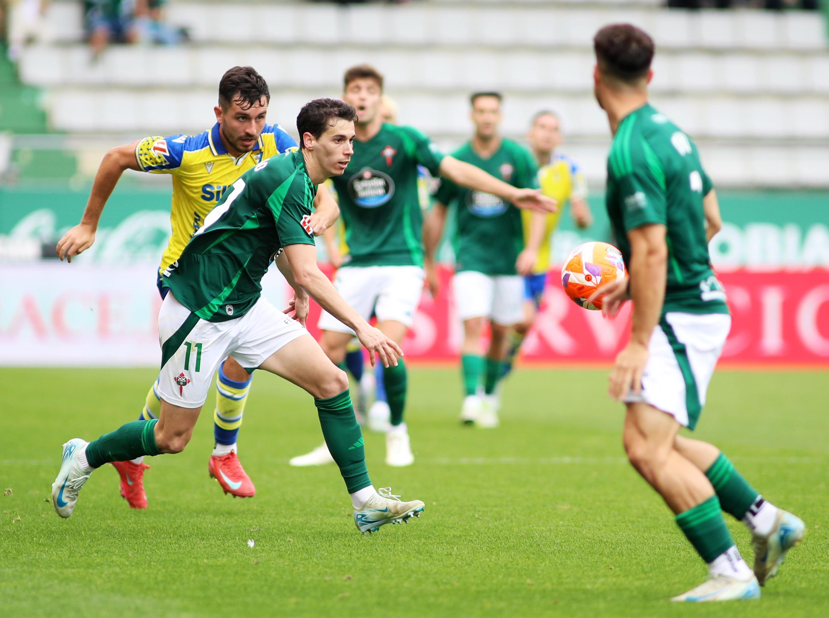 Imagen del Racing-Cádiz en A Malata (foto: Mariño / Cadena SER)