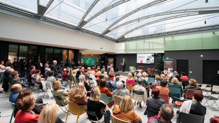 El Ayuntamiento de Bilbao homenajea a las personas cuidadoras en su Día Internacional