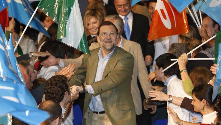 Mariano Rajoy, durante el mitin en la campaña de 2008 en el Pabellón Deportivo Ciudad Jardín de Málaga