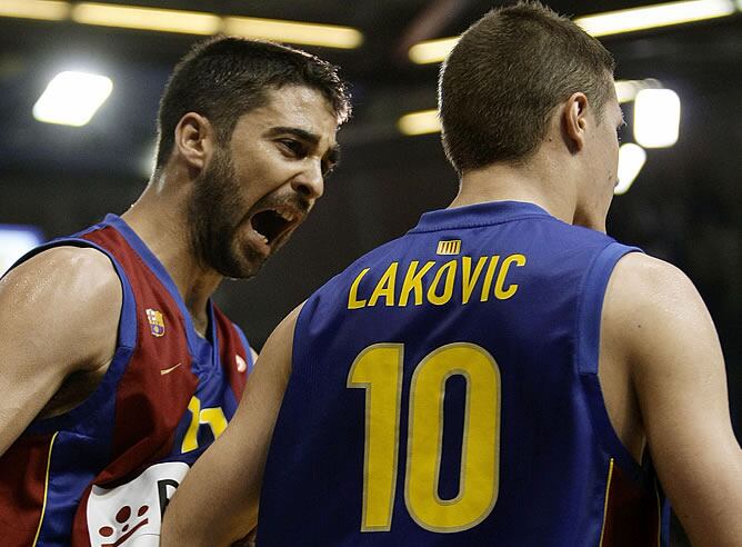 Navarro y Lakovic, durante el partido ante el TAU