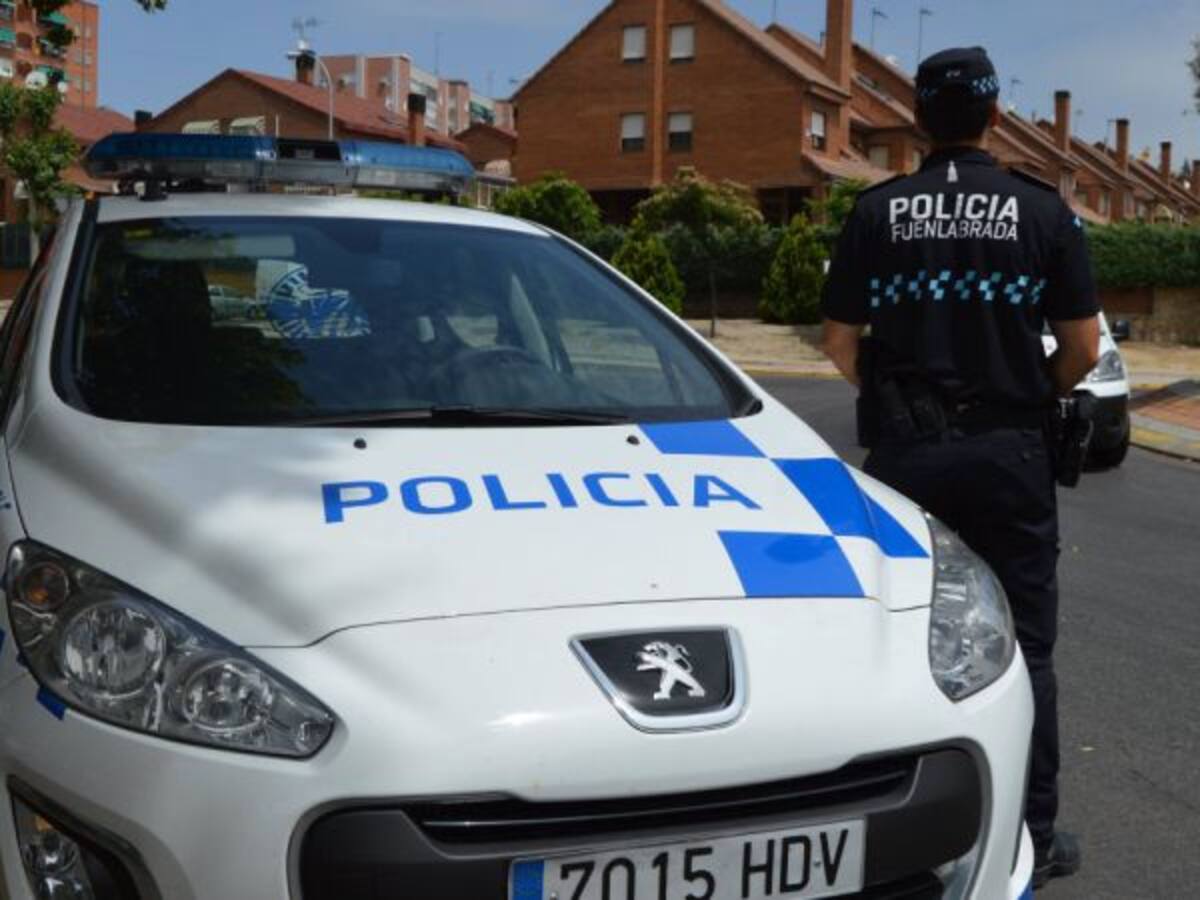 Dos detenidos por circular en sentido contrario y dar positivo