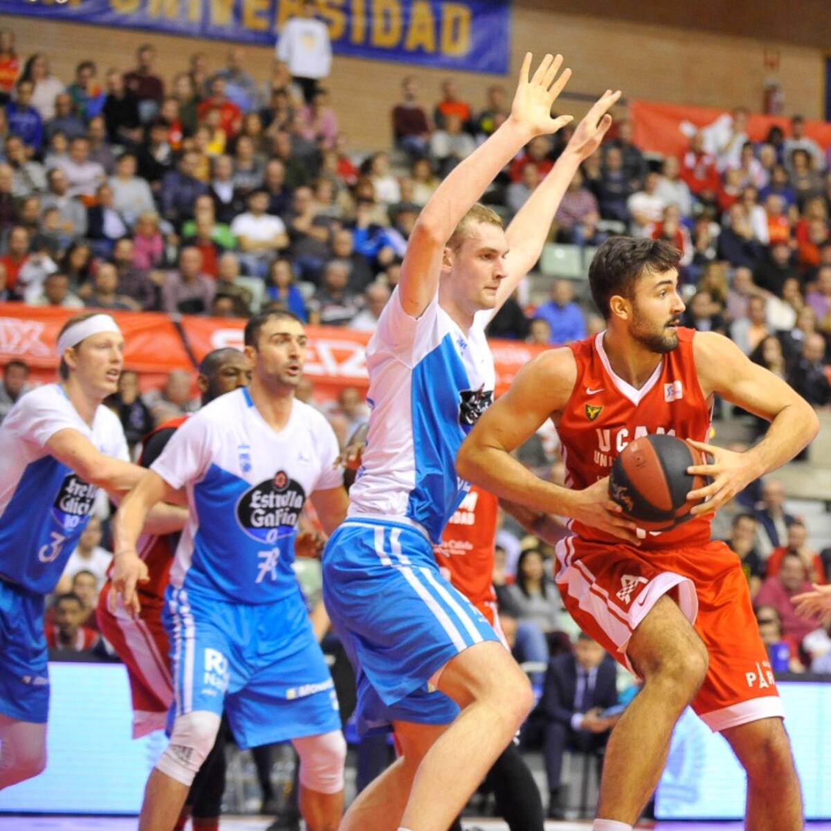 El Obra cae con estrépito