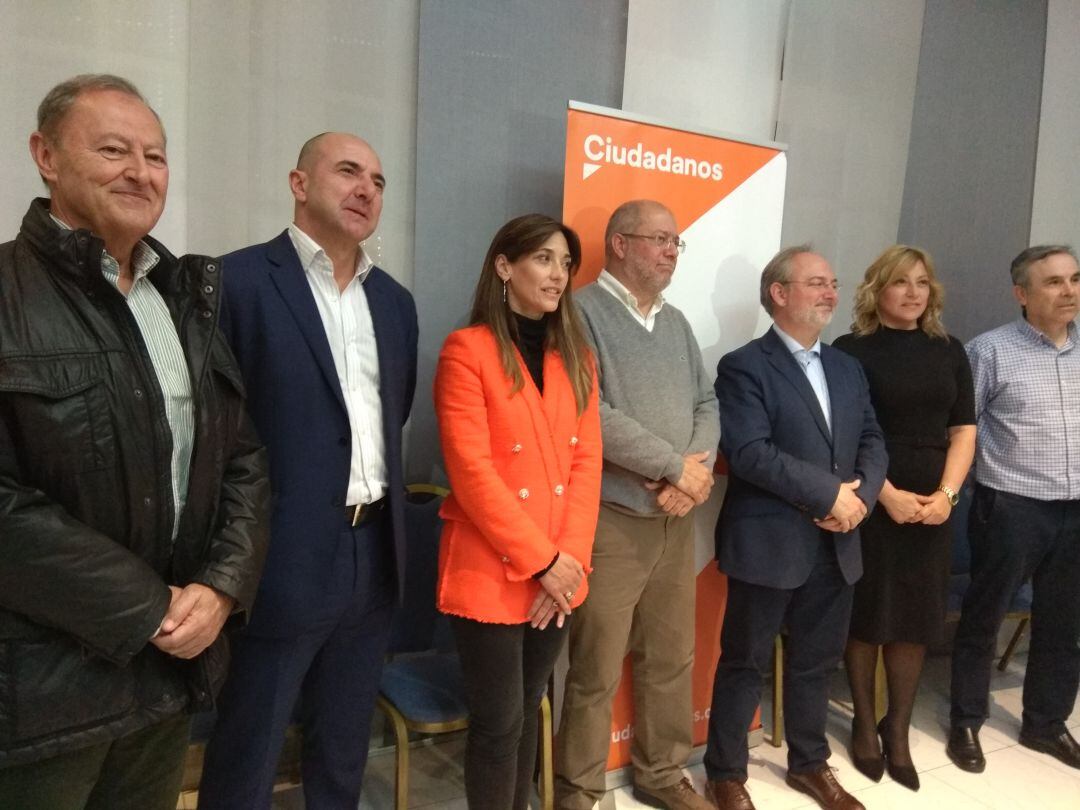 Candidatos al Congreso y al Senado por Palencia junto a Francisco Igea