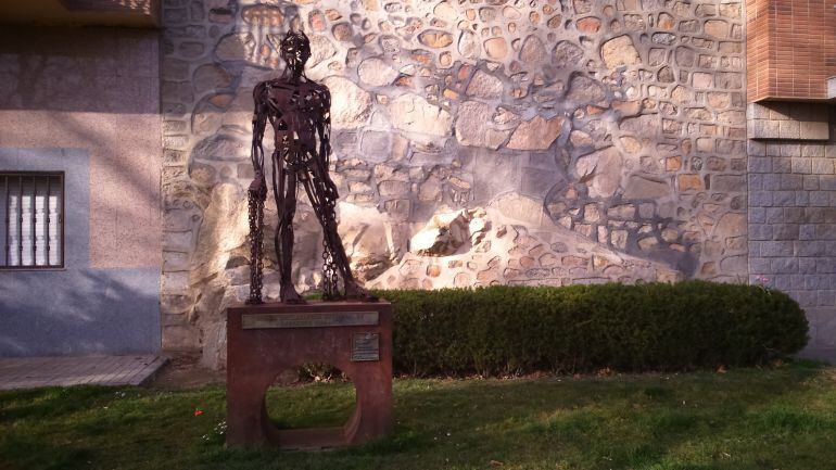 Escultura de los Derechos Humanos