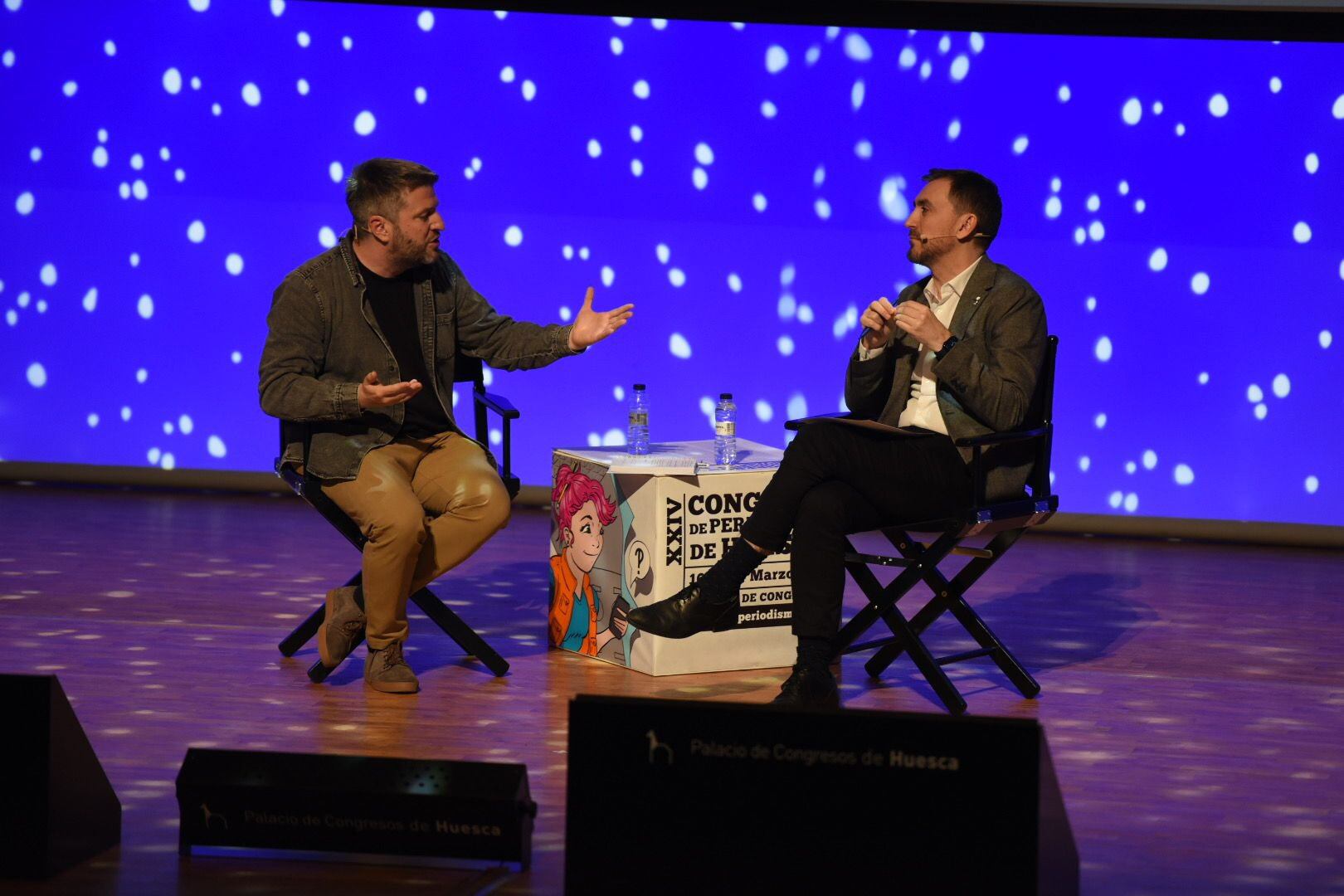 Aimar Bretos e Ignacio Escolar durante su charla en la clausura