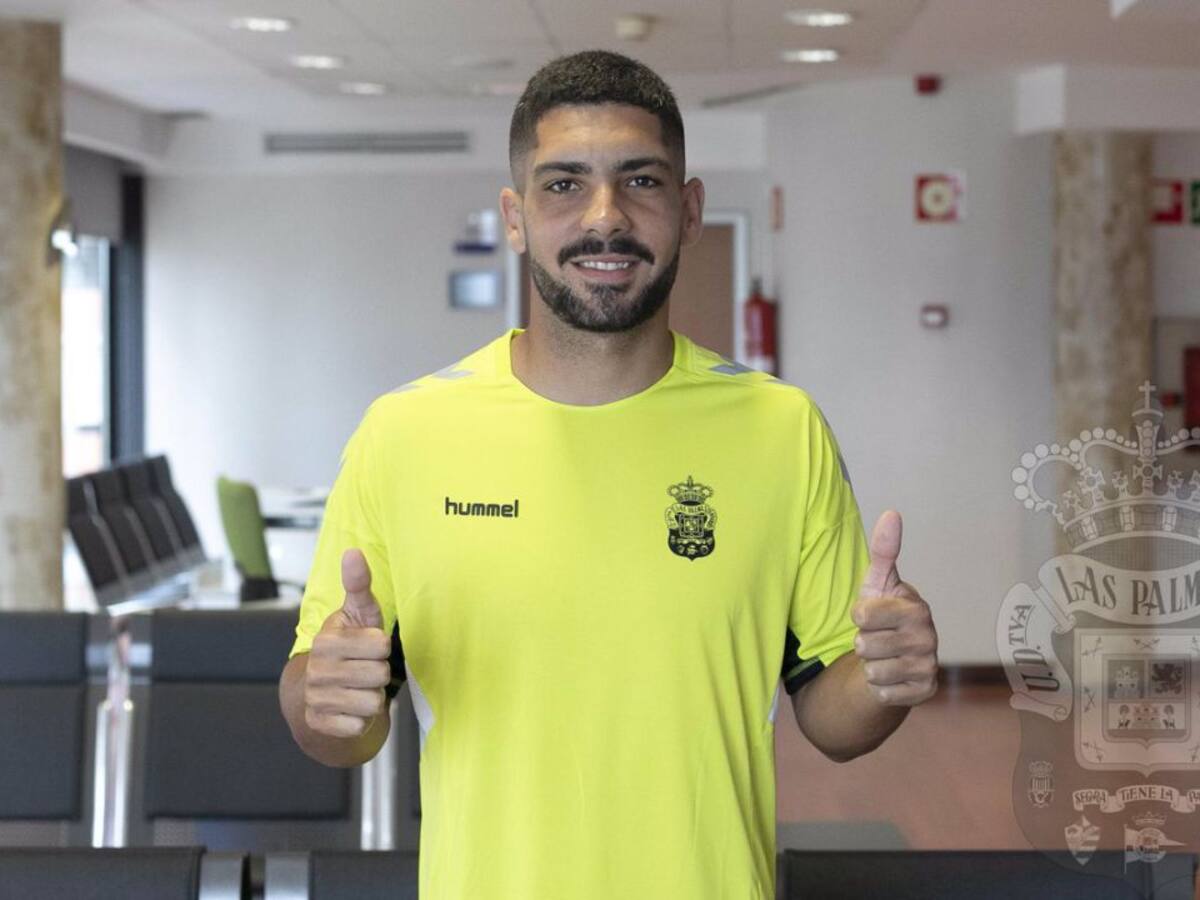 Alex Suárez: "Viendo el equipo que tenemos podemos ir a ganar a Tenerife"