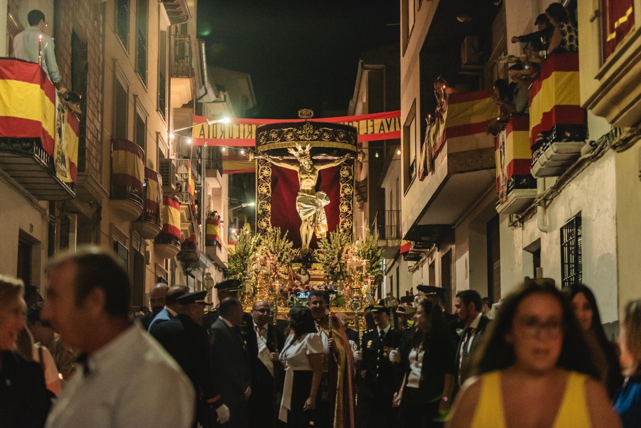 Procesión del Cristo de la Misericordia por la calle Pedro Gámez Laserna en 2024