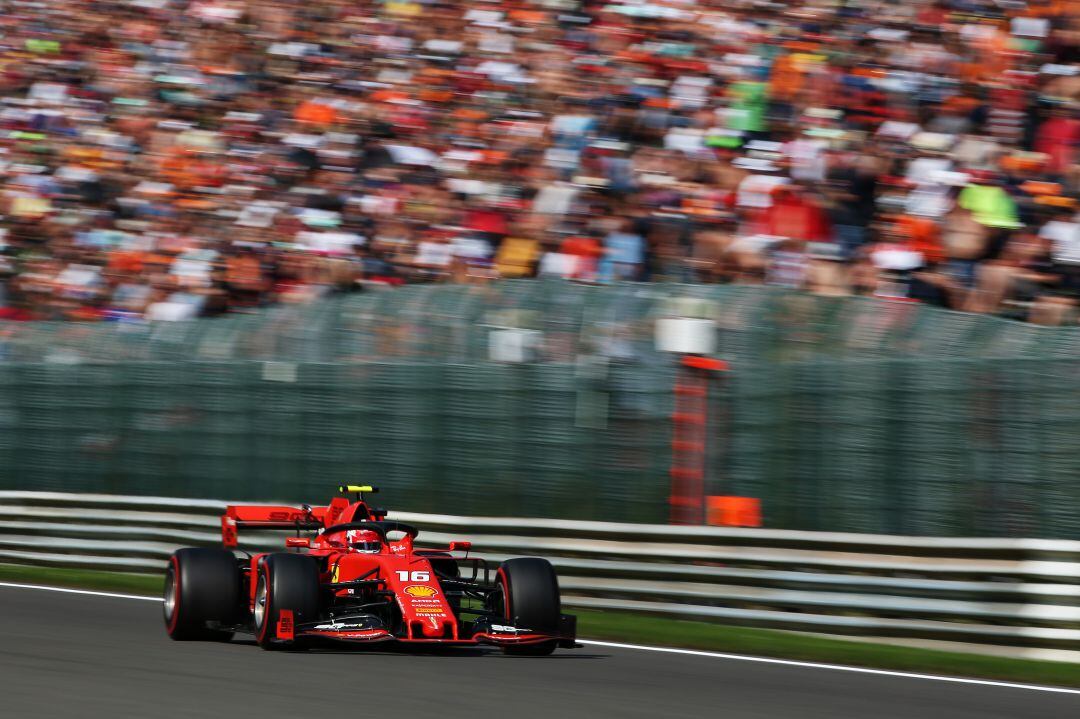 Charles Leclerc logra la pole en Spa