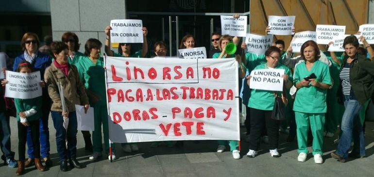 Trabajadoras de Linorsa ya se manifestaron en octubre de 2014 por problemas con el cobro de la nómina