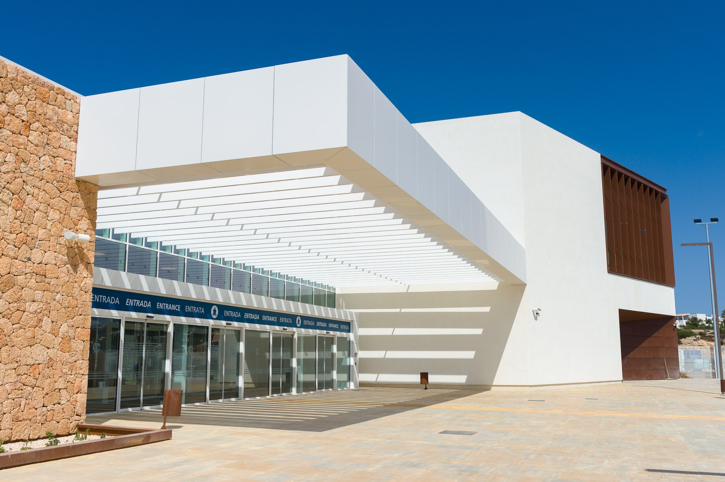 Fachada Estación Marítima Botafoc (APB)