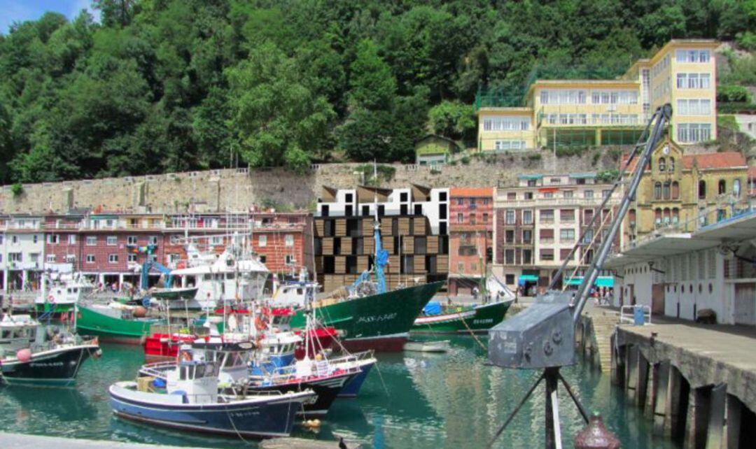 Parte vieja y muelle de San Sebastián.