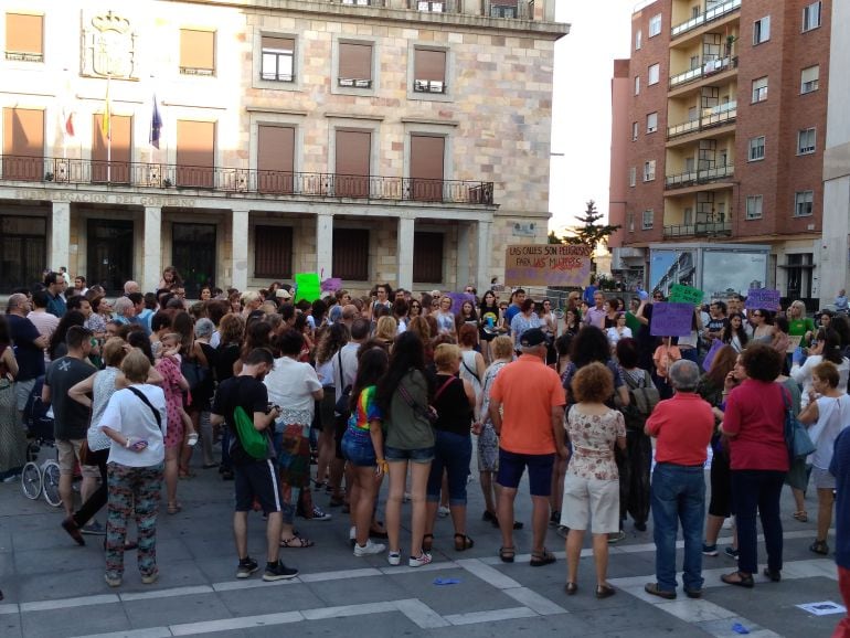 Concentración contra la libertad provisional de &quot;La Manada&quot;