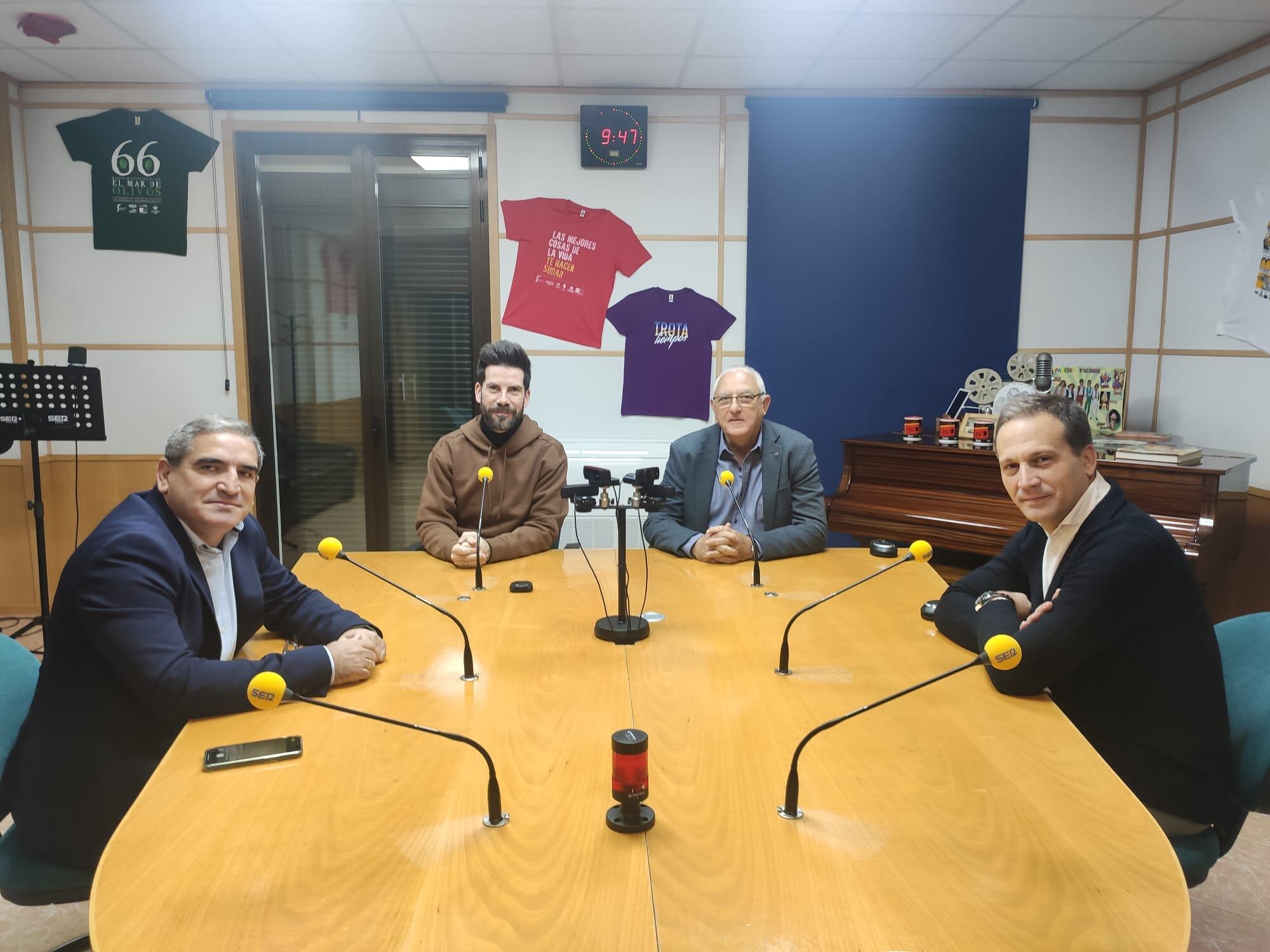 Entrevista en los estudios de Radio Jaén Cadena SER a responsables de ANPE a nivel regional y provincial