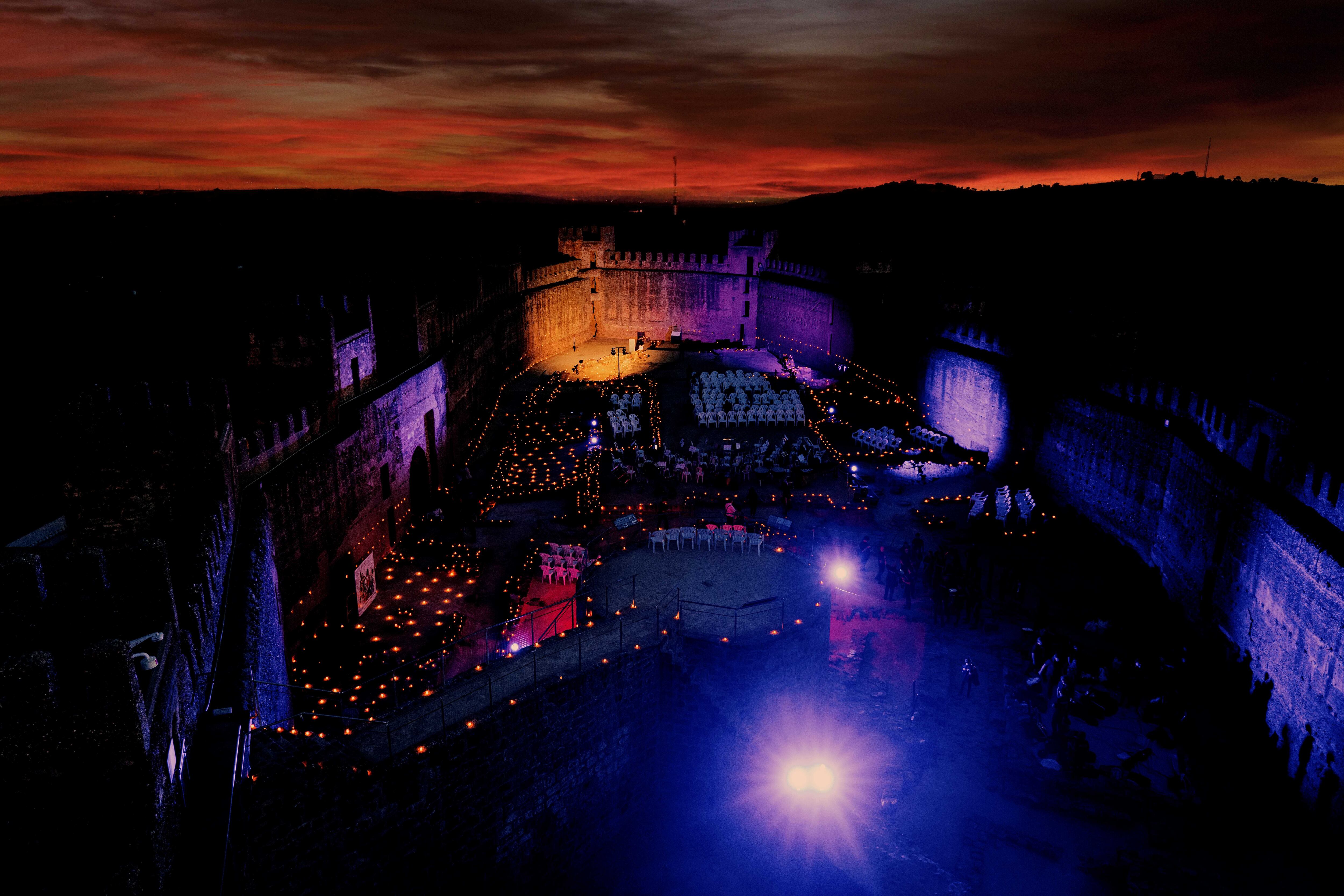 Noche de Luz en Baños de la Encina