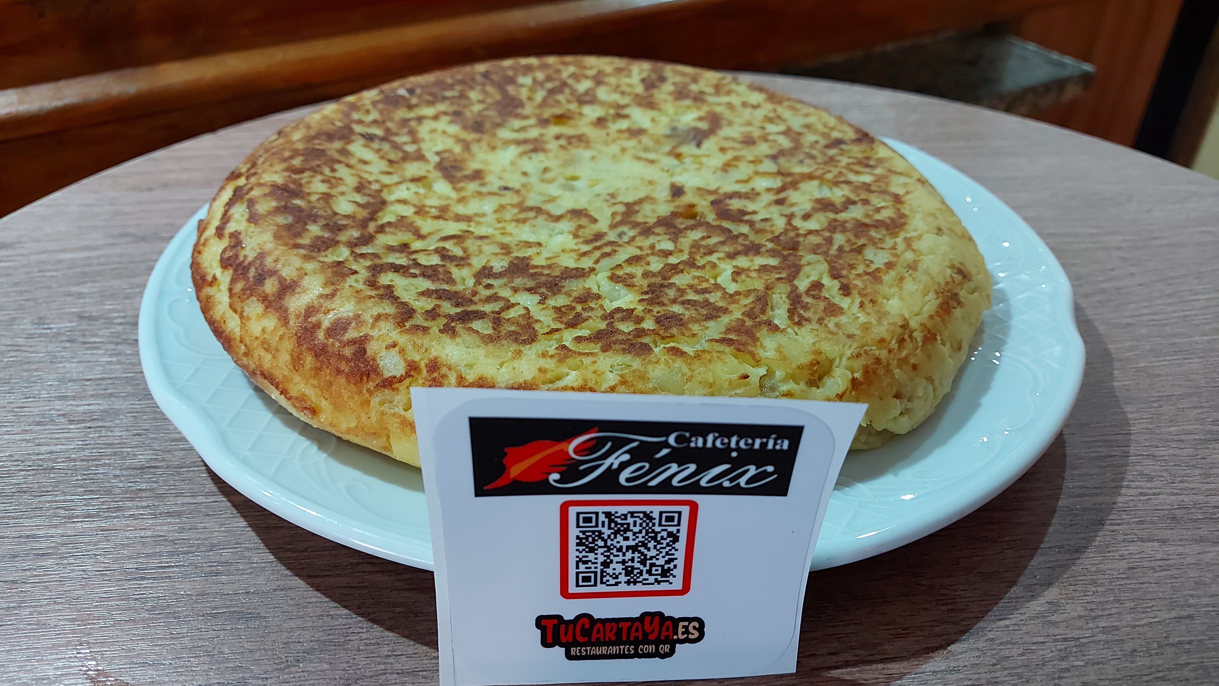 La tortilla de patata de la Cafetería Fénix, ganadora en 2023