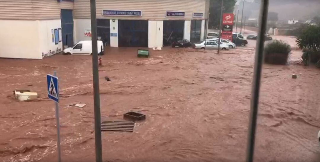 La torrentada ha afectado al polígono de Ferreries