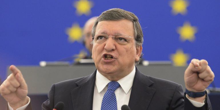 STR02. ESTRASBURGO (FRANCIA), 21/10/2014.- El presidente de la Comisión Europea (CE), José Manuel Durao Barroso, pronuncia su último discurso ante el pleno de la Eurocámara, en Estrasburgo, Francia, el 21 de octubre del 2014. EFE/Patrick Seeger