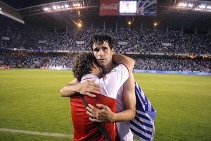 El centrocampista del Deportivo de La Coruña, Juan Carlos Valerón, a la finalización del encuentro que les ha enfrentado esta noche al Valencia en el estadio de Riazor, y que ha significado el descenso del equipo gallego a segunda división