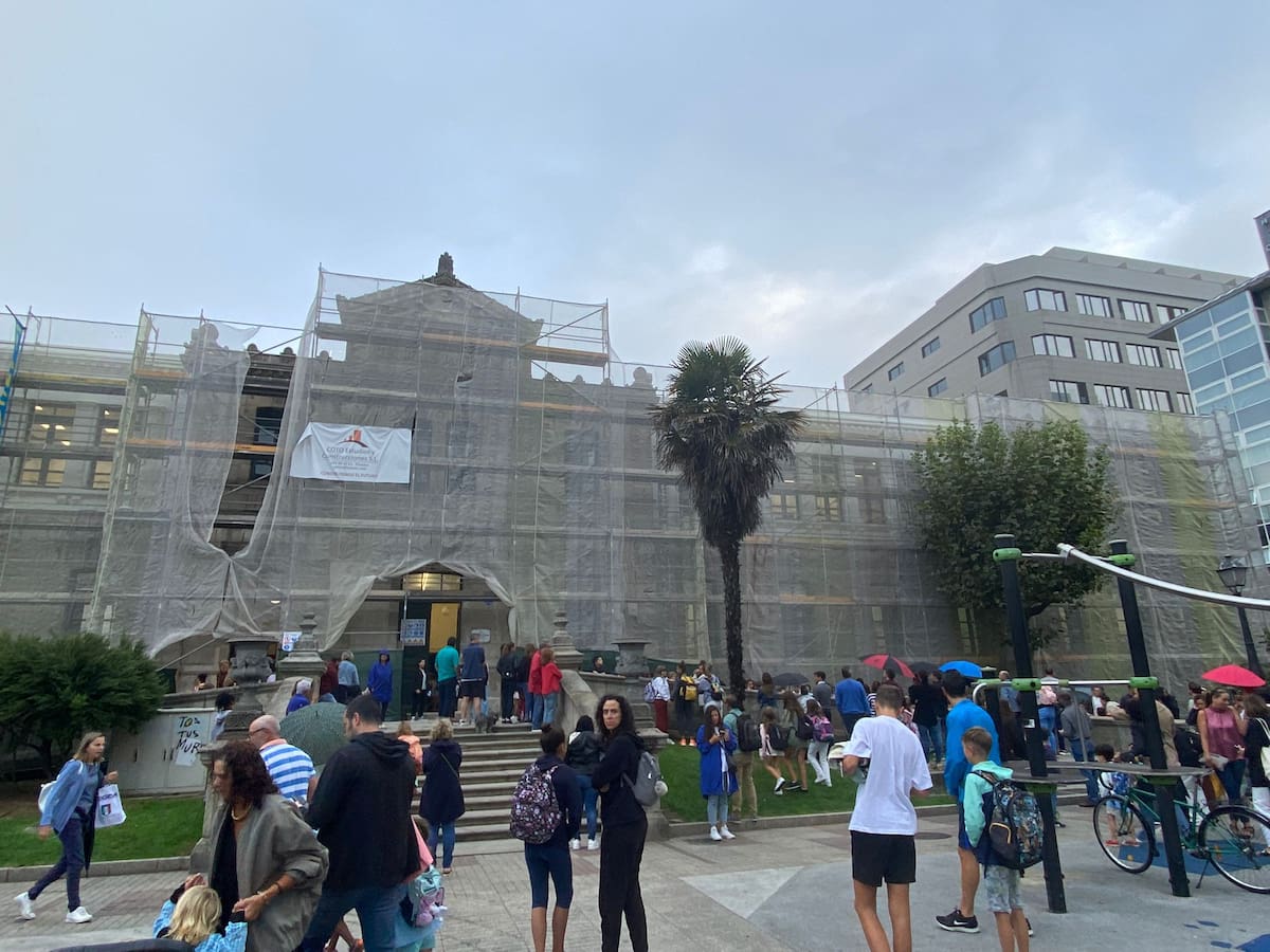 La Xunta hace balance de las obras en colegios de A Coruña mientras las ANPAS convocan una manifestación por las deficiencias