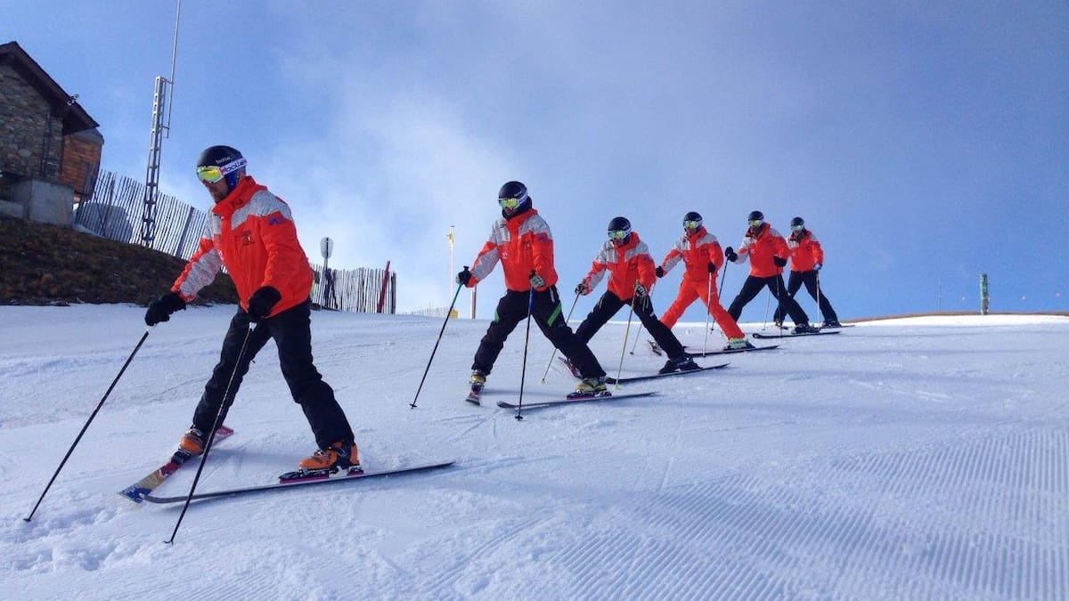 Els monitors d'esquí denuncien la falta de material i l'incompliment de les lleis laborals