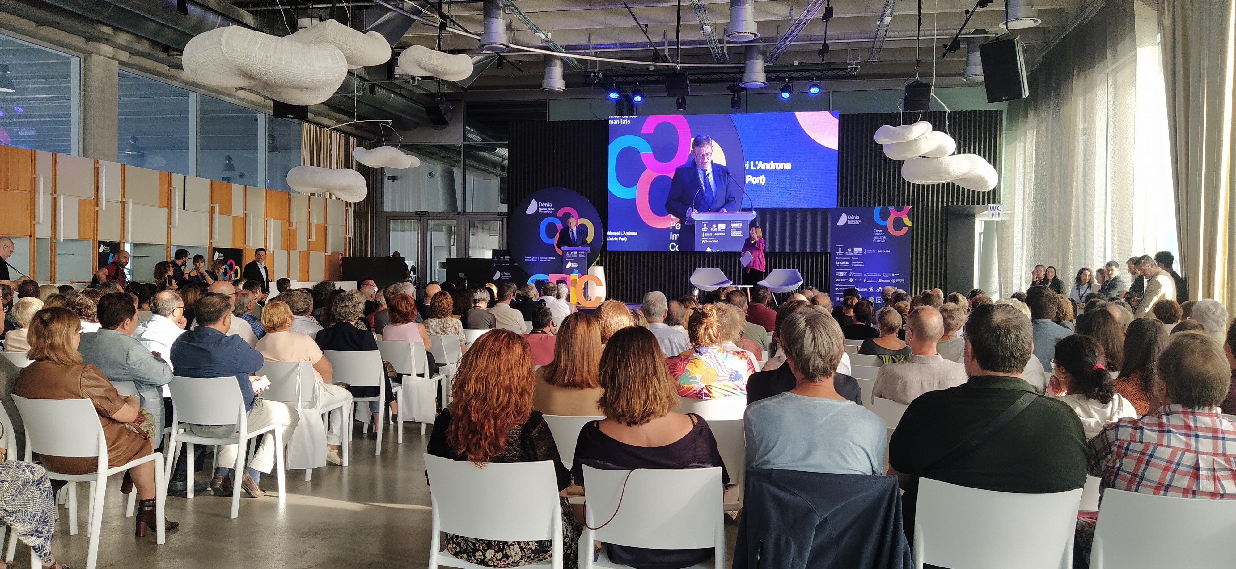 El president de la GVA, Ximo Puig, durante la inauguración de Dénia Festival de les Humanitats.