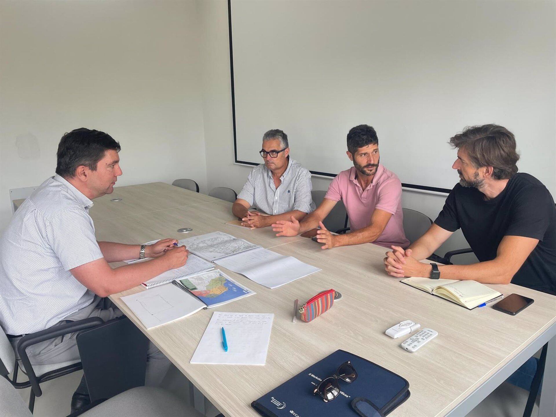 Reunión sobre el proyecto de Vía Verde en la Costa Noroeste