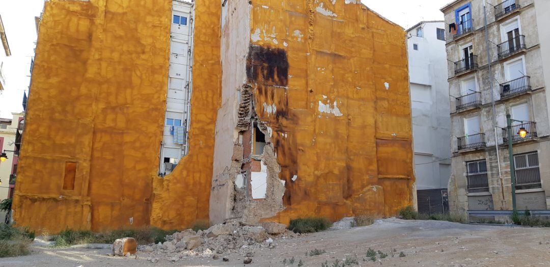Derrumbe parcial de la parte trasera del número 8 de la calle Sant Gregori en Alcoy.