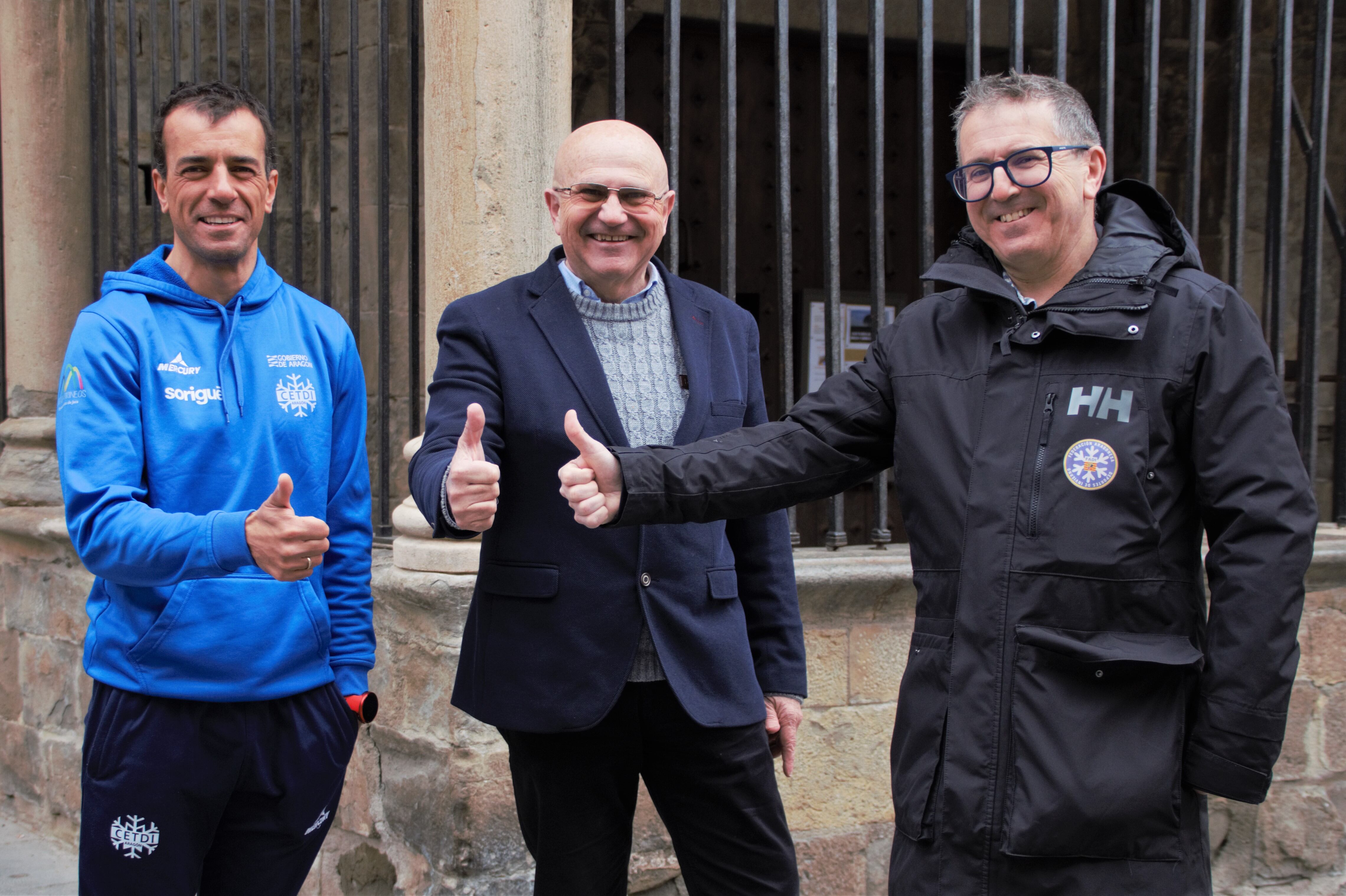 José Ricardo Abad Y carlos Lannes, presidente y director deportivo de la FADI, junto a Felipe Robres (centro), delegado de Sorigué en Aragón