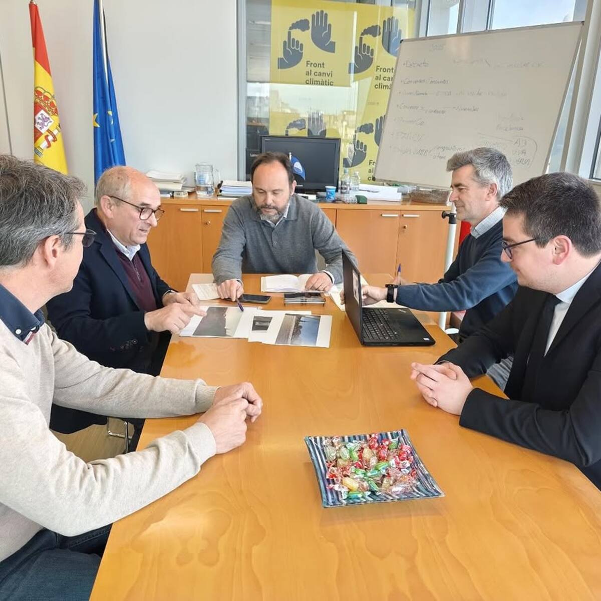 Conselleria y Ayuntamiento unen fuerzas para frenar los malos olores en Montaverner