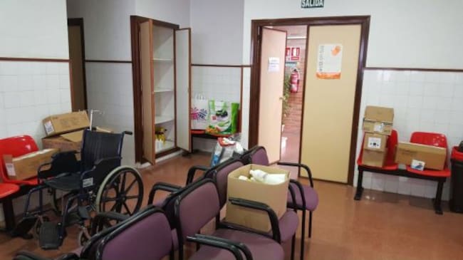 Material empaquetado en el consultorio de Zeneta