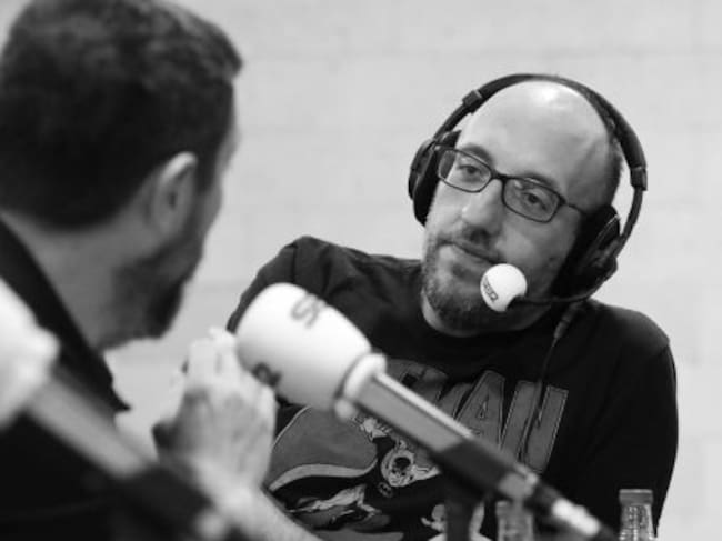 Javi Ajenjo en una entrevista en la Cadena SER