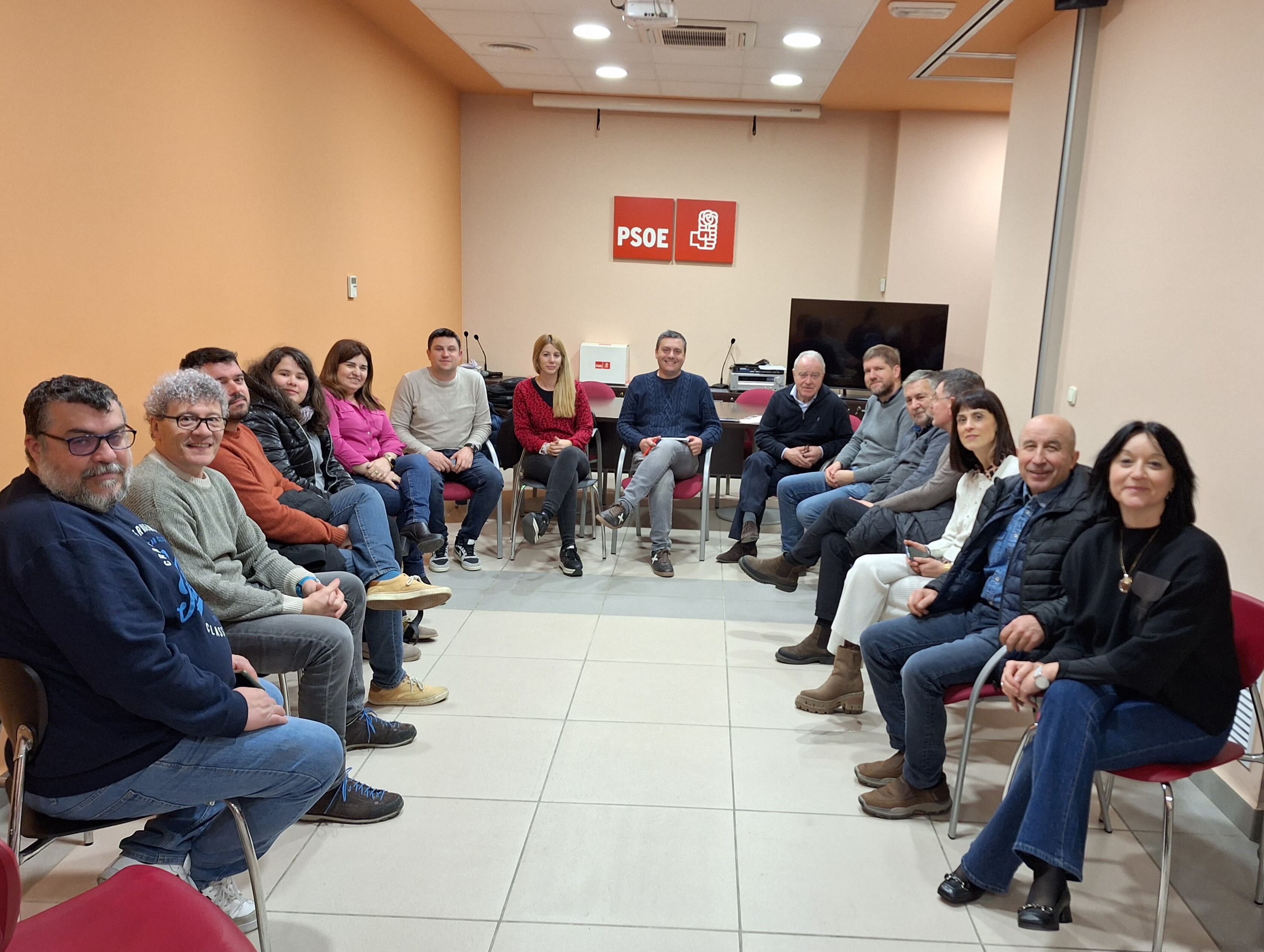 Reunión en la sede del PSOE de Binéfar