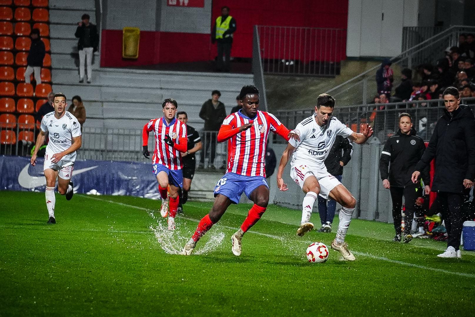 El Real Murcia pierde en el Cerro del Espino