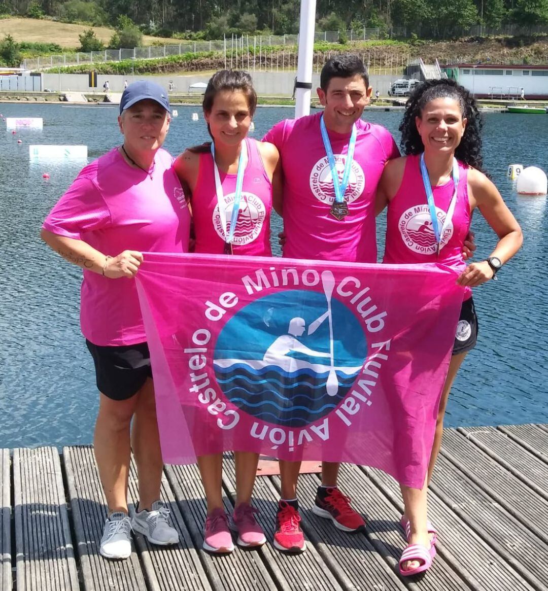 Siete medallas en distintas categorías por edades para los piragüistas ourensanos en el campeonato gallego máster