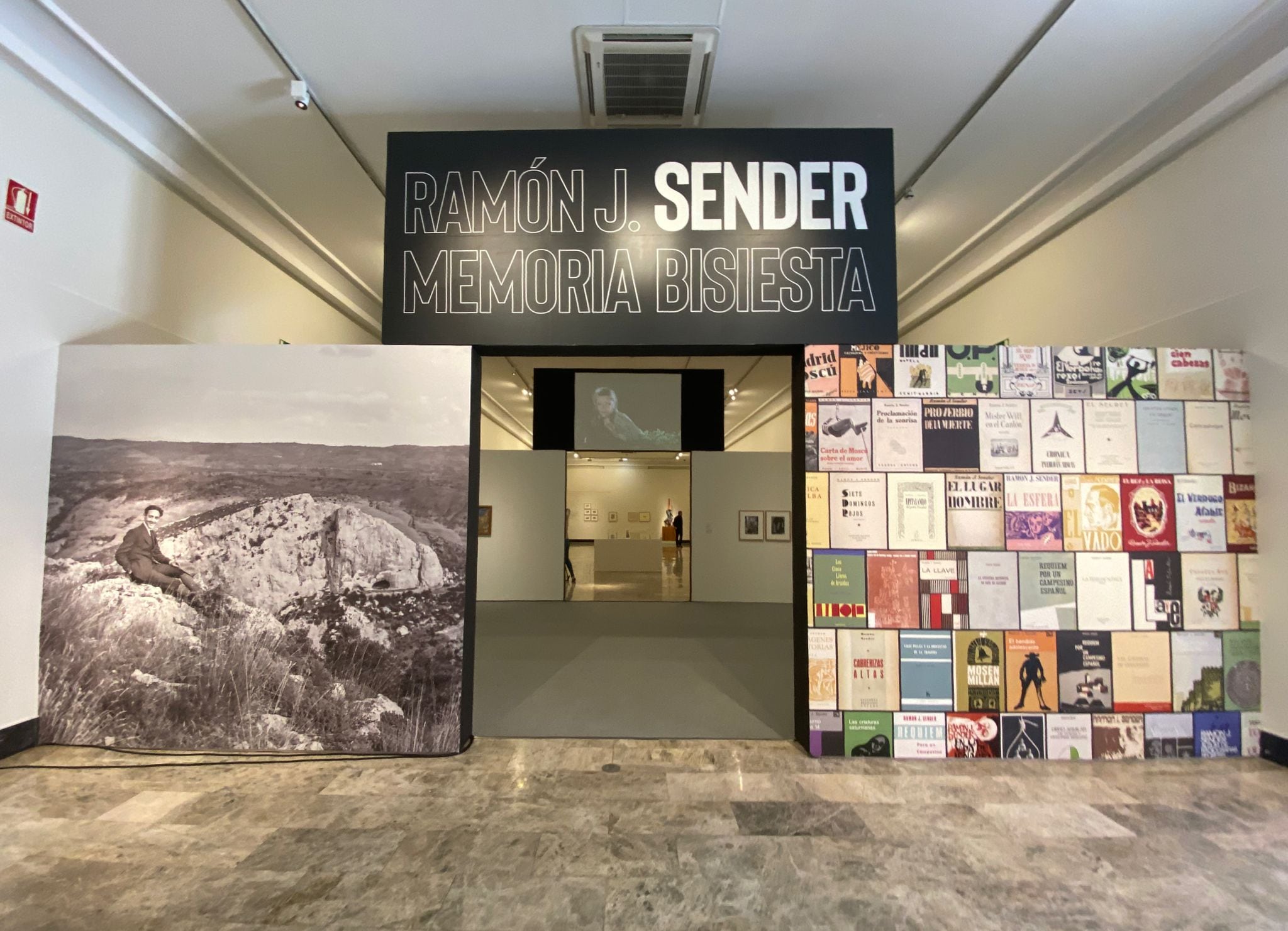 La exposición &#039;Ramón J. Sender. Memoria bisiesta&#039; ha llegado al Museo de Zaragoza.