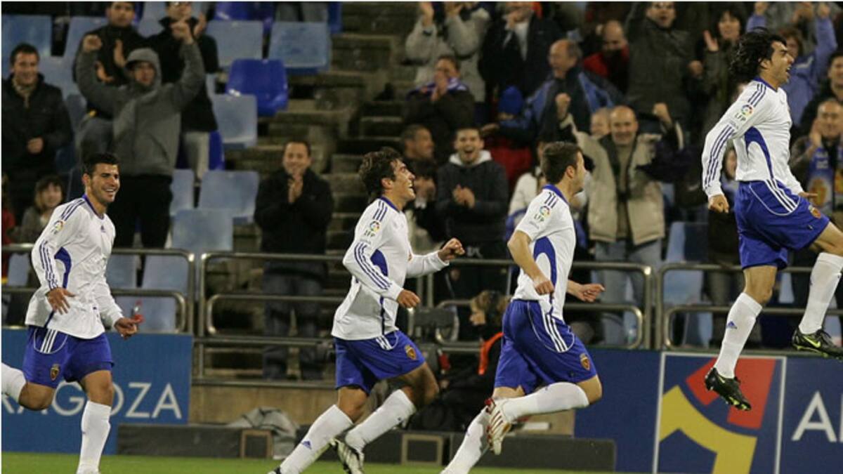El Zaragoza se asoma a los puestos de ascenso tras golear al Eibar
