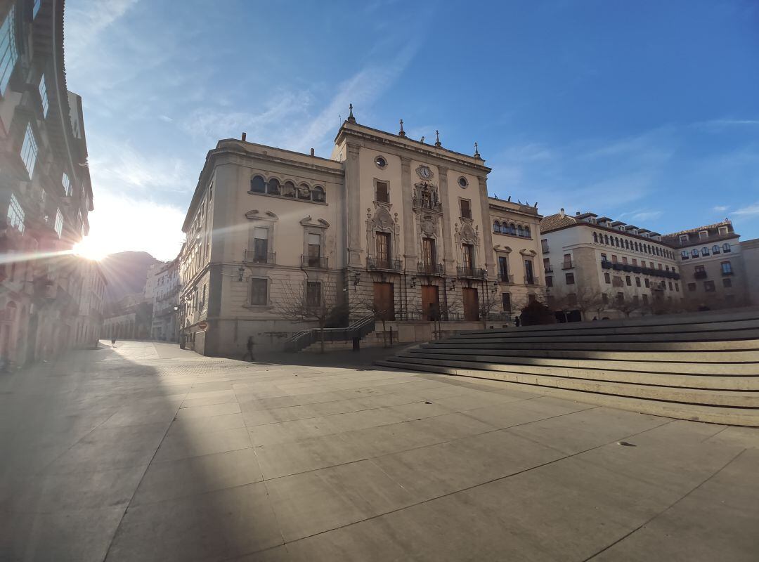 UGT inspeccionará los Ayuntamientos para comprobar si cumplen las medidas de seguridad adecuadas contra la propagación del Covid-19.